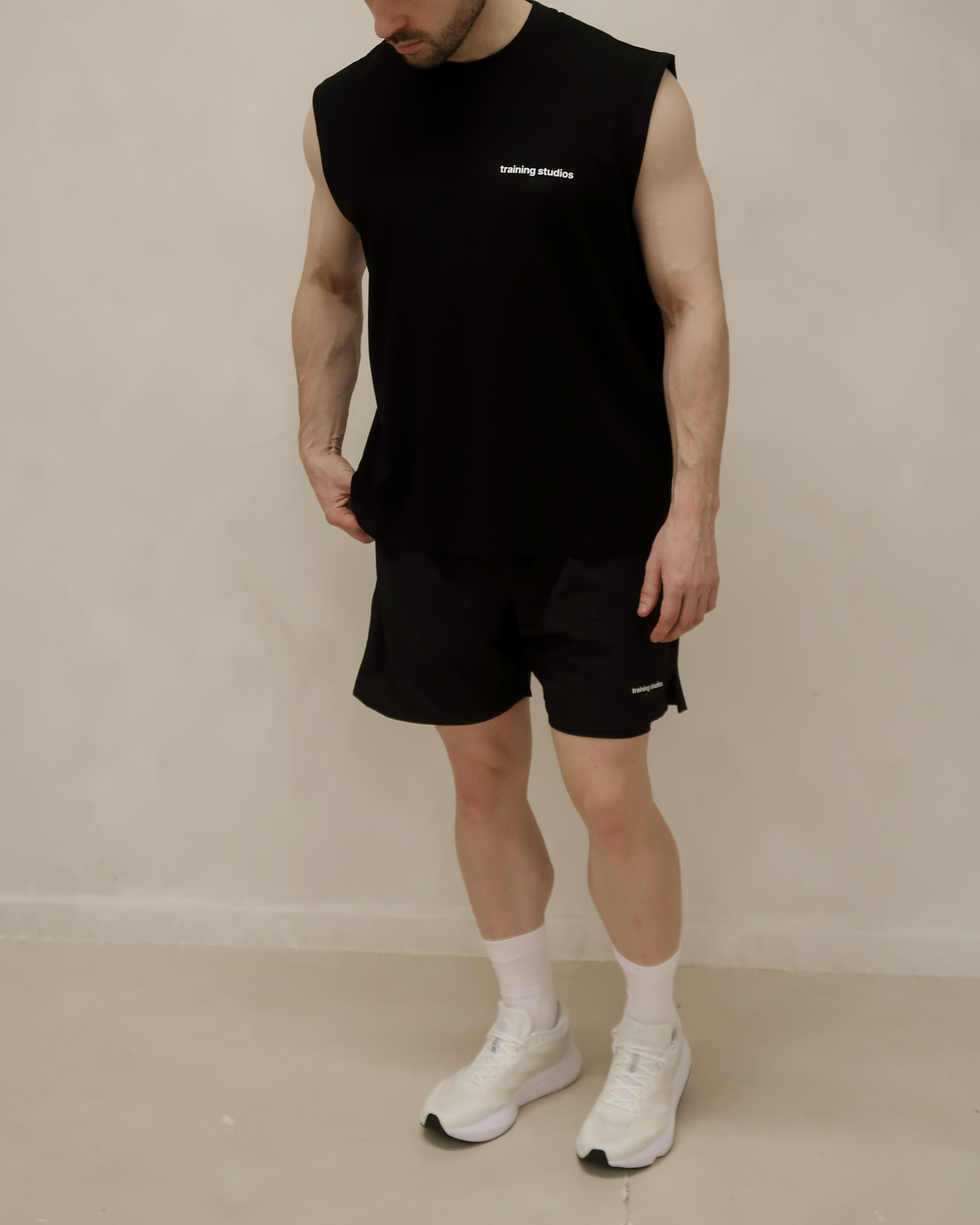 training studios oversized Tank